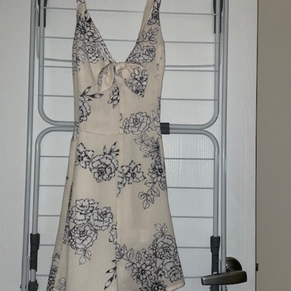 Lush Black and Cream Floral Criss Cross Back Romper - Size L